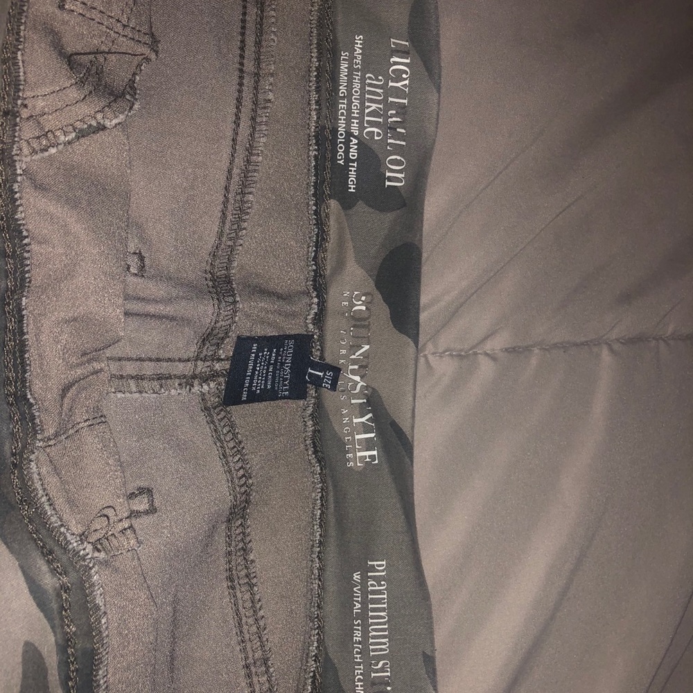 Camo stretch pants